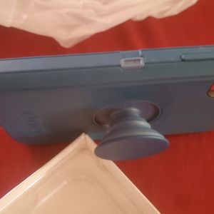 Otter box pop sockets screenless edition iPhone
